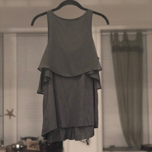 Pins & Needles - Cute tank w flutter top - Picture 2 of 2